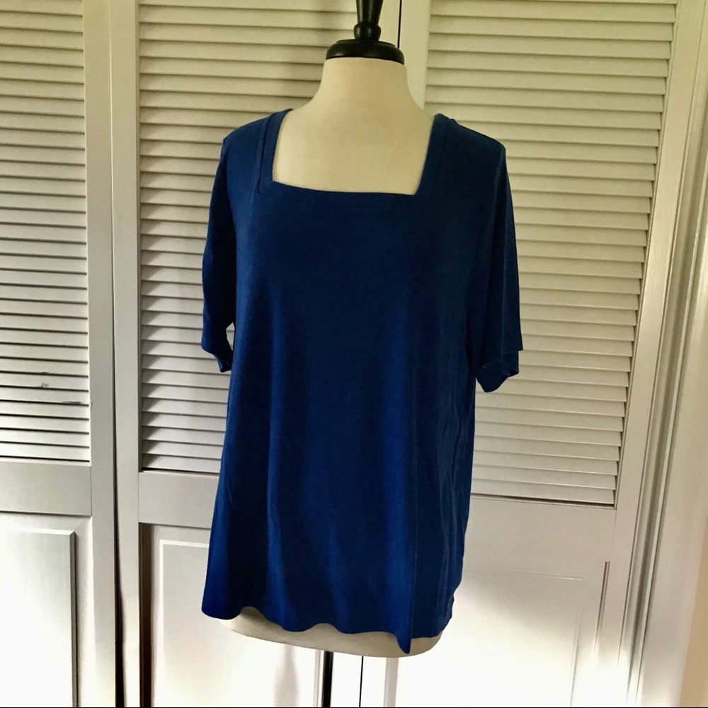 Croft and Barrow blue square neck tee 2X